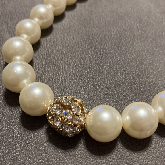 Vintage Off White beaded necklace - Picture 2 of 4